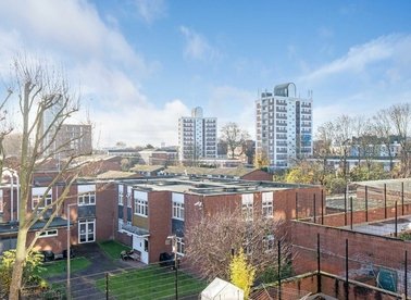 Properties for sale in Evering Road - N16 7SW view1