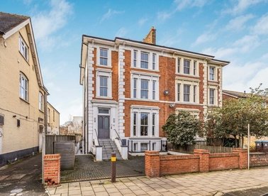 Properties for sale in Ewell Road - KT6 6EX view1