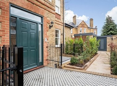 Properties for sale in Exbury Road - SE6 4ND view1