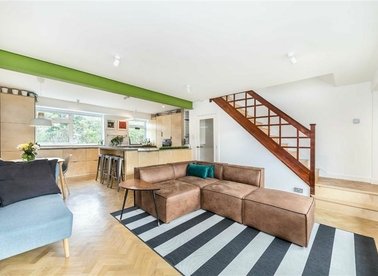 Properties for sale in Fairby Road - SE12 8JP view1