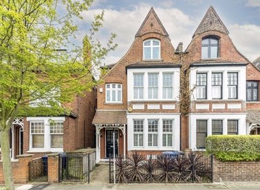 Properties for sale in Fairlawn Avenue - W4 5EF view1