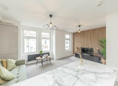 Properties for sale in Fairlight Road - SW17 0JE view1