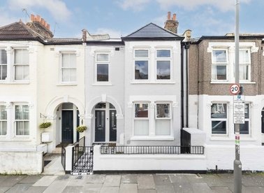 Properties for sale in Fairlight Road - SW17 0JE view1