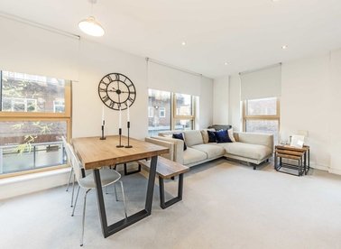 Properties for sale in Falcon Road - SW11 2LR view1