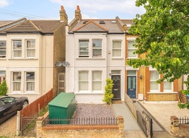 Properties for sale in Faraday Road - SW19 8PB view1