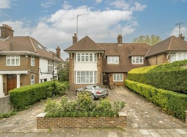Properties for sale in Farm Avenue - NW2 2EG view1