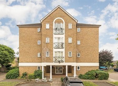 Properties for sale in Farrow Lane - SE14 5EA view1