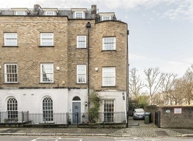 Properties for sale in Feathers Place - SE10 9NE view1