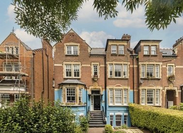 Properties for sale in Fellows Road - NW3 3JG view1