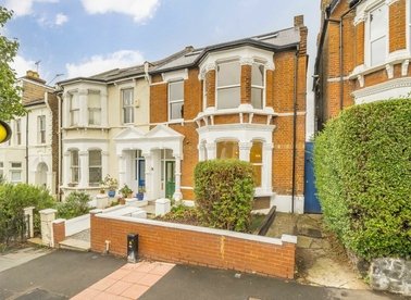 Ferme Park Road, London, N8