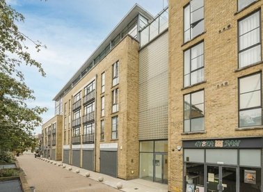 Properties for sale in Ferry Lane - TW8 0AT view1