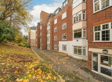 Properties for sale in Finchley Road - NW3 5HG view1