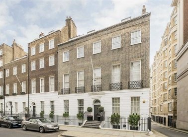 Fitzhardinge Street, London, W1H