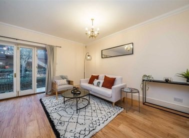 Properties for sale in Folgate Street - E1 6UL view1