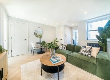 Properties for sale in Franciscan Road - SW17 8HF view1