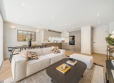 Properties for sale in Franciscan Road - SW17 8HF view1