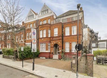 Properties for sale in Frognal - NW3 6AJ view1