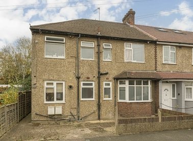 Properties for sale in Fruen Road - TW14 9NR view1