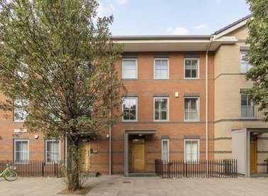 Properties for sale in Fulham Palace Road - W6 9ER view1
