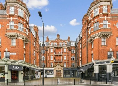 Properties for sale in Fulham Road - SW6 5UH view1