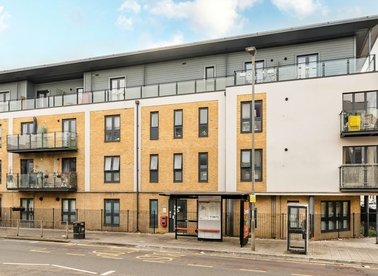 Properties for sale in Garratt Lane - SW17 0GS view1