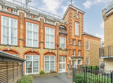 Properties for sale in Garratt Lane - SW18 4FR view1