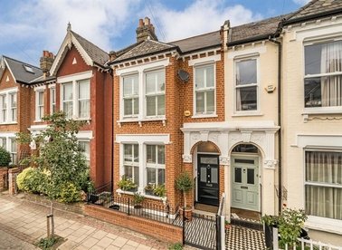 Properties for sale in Gaskarth Road - SW12 9NN view1