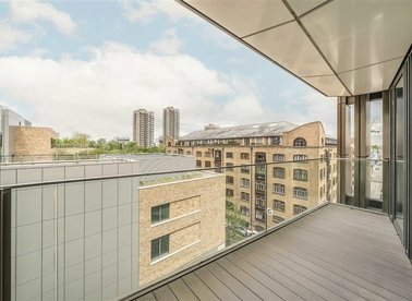 Properties for sale in Gauging Square - E1W 2AE view1