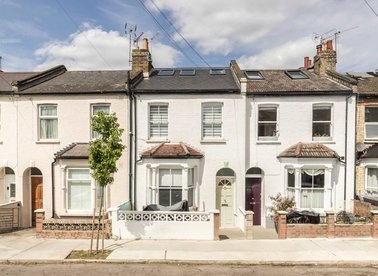 Properties for sale in Gayford Road - W12 9BN view1