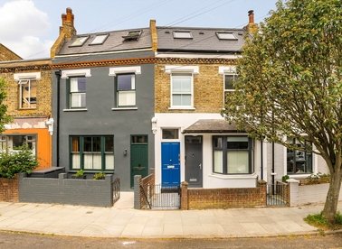 Properties for sale in Gayford Road - W12 9BW view1