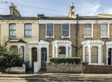 Properties for sale in Geldart Road - SE15 5XA view1