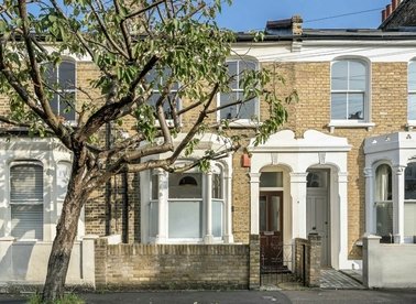 Properties for sale in Geldart Road - SE15 5XA view1