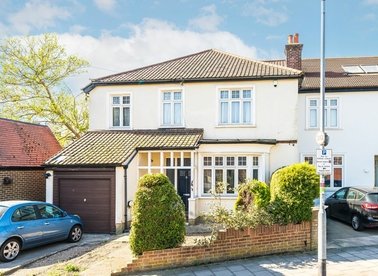 Properties for sale in Glenburnie Road - SW17 7NG view1