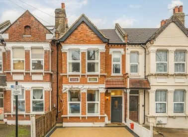 Properties for sale in Gleneagle Road - SW16 6AZ view1