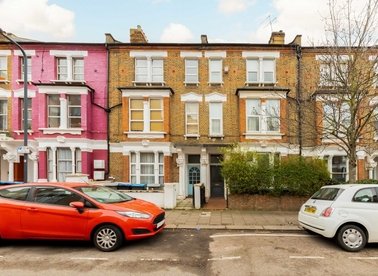 Properties for sale in Glengall Road - NW6 7EL view1