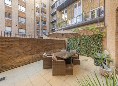 Properties for sale in Glengall Road - NW6 7GF view1