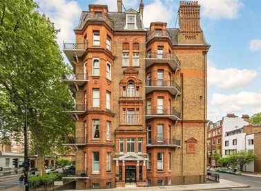 Properties for sale in Gloucester Road - SW7 4QF view1