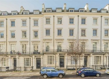 Properties for sale in Gloucester Terrace - W2 6HX view1