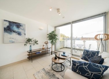Properties for sale in Godson Street - N1 9GZ view1