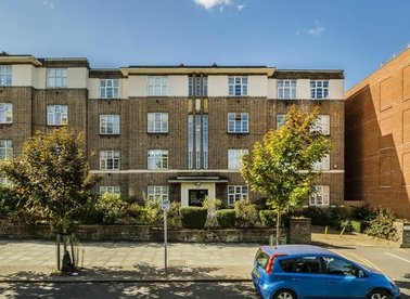 Properties for sale in Golders Green Road - NW11 9PR view1