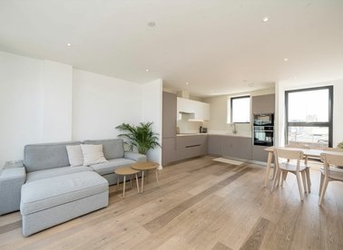 Properties for sale in Goldhawk Road - W12 8QP view1