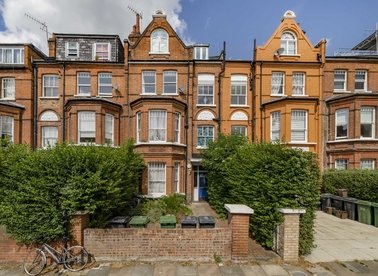Properties for sale in Goldhurst Terrace - NW6 3HT view1