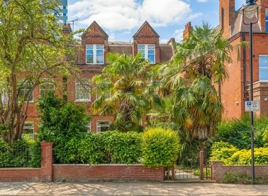 Properties for sale in Goldhurst Terrace - NW6 3EP view1