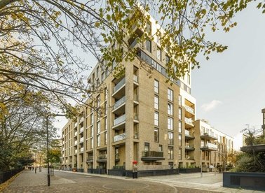 Properties for sale in Goldsmiths Row - E2 8GN view1