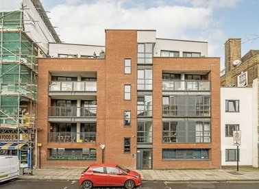 Properties for sale in Goldsmiths Row - E2 8QR view1