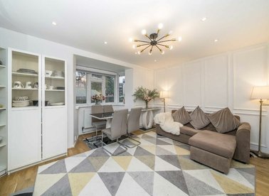 Properties for sale in Goldsmiths Row - E2 8QU view1