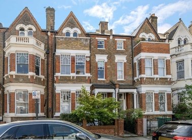 Properties for sale in Gondar Gardens - NW6 1HG view1
