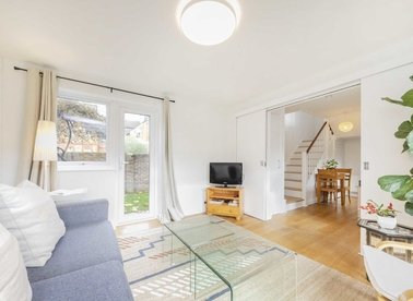 Properties for sale in Goodman Crescent - SW2 4NS view1