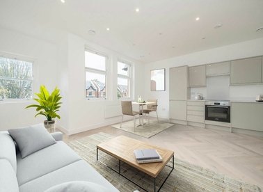 Properties for sale in Gordon Road - W5 2AR view1