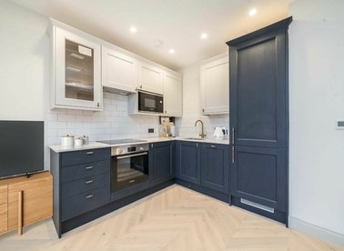 Properties for sale in Gordon Road - W5 2AL view1